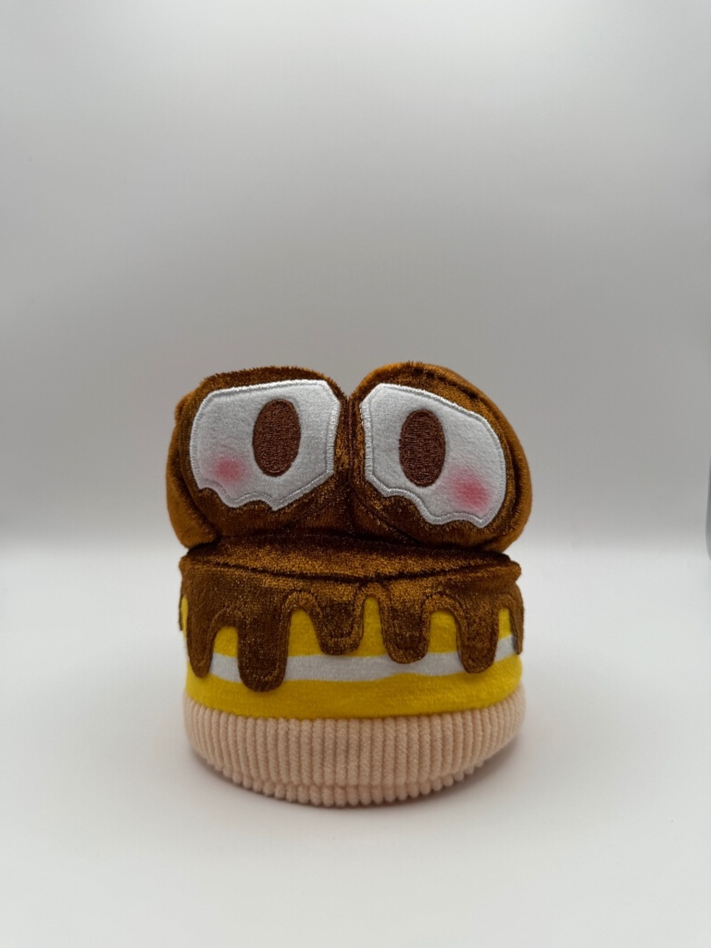 Disney Munchlings Single Serve Series 1 WALL-E Chocolate Dipped Sponge Cake
